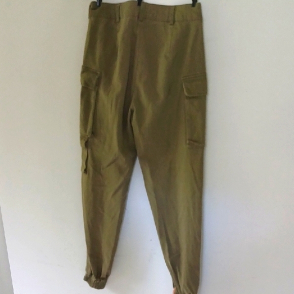 Women's Olive Cargo Pants, Small - Picture 7 of 8